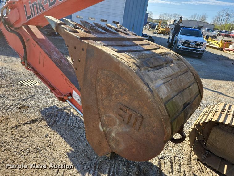 image for item EC4157 2006 Link-Belt 240 LX excavator