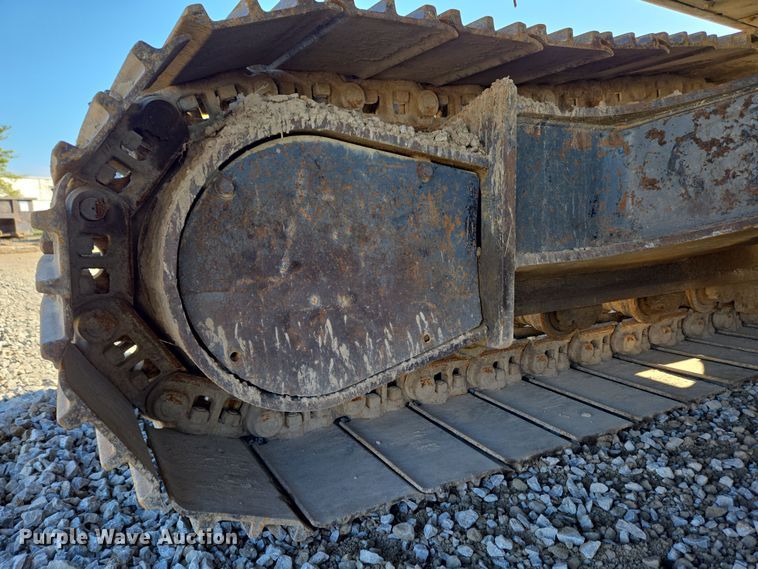 image for item EC4157 2006 Link-Belt 240 LX excavator