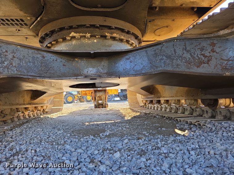 image for item EC4157 2006 Link-Belt 240 LX excavator