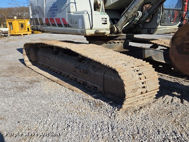 image for item EC4157 2006 Link-Belt 240 LX excavator