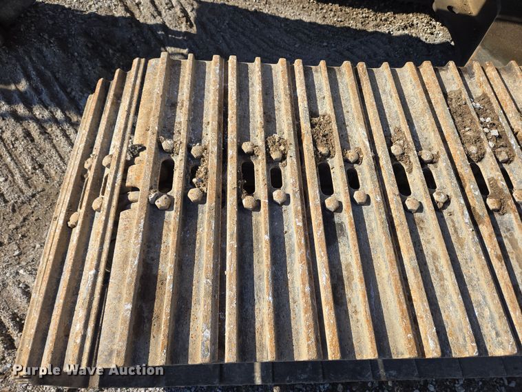 image for item EC4157 2006 Link-Belt 240 LX excavator