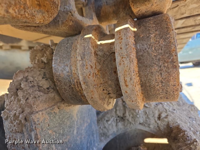 image for item EC4157 2006 Link-Belt 240 LX excavator