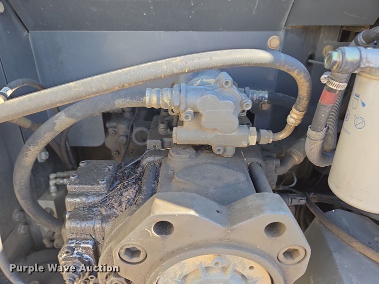 image for item EC4158 2006 Link-Belt 210 LX excavator
