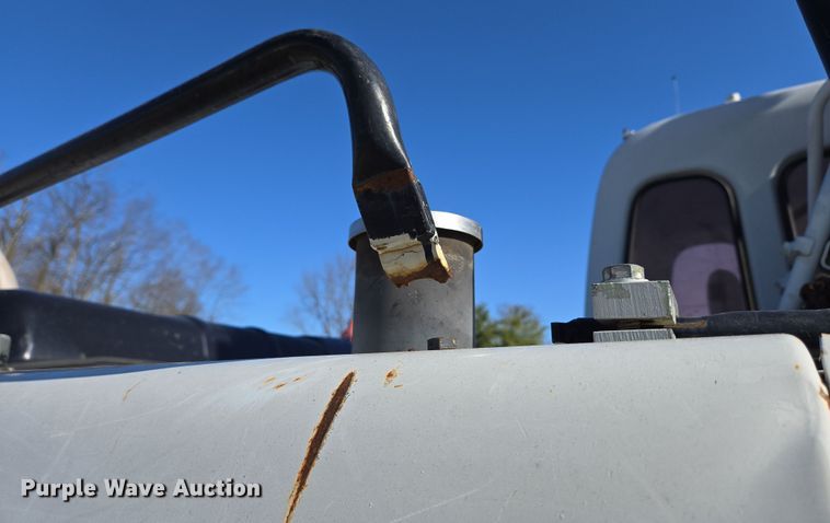 image for item EC4158 2006 Link-Belt 210 LX excavator