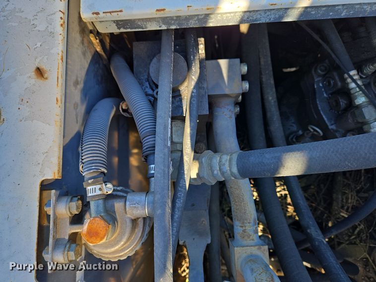 image for item EC4158 2006 Link-Belt 210 LX excavator