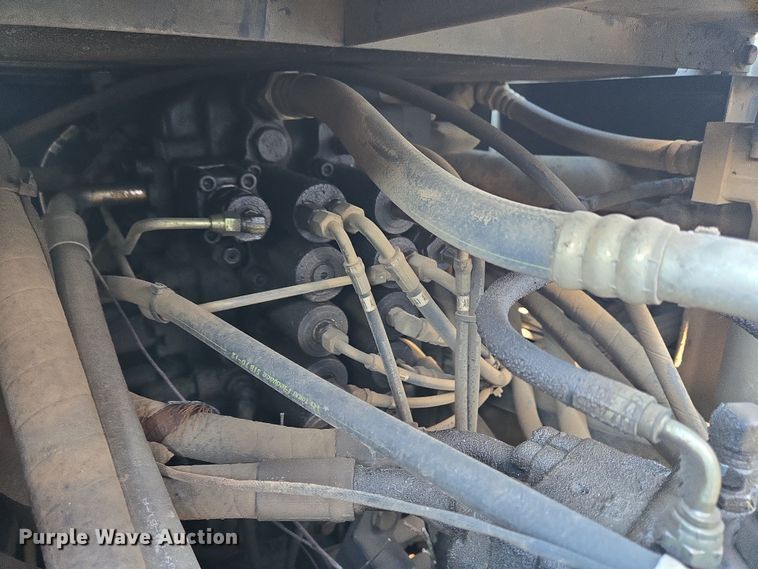 image for item EC4158 2006 Link-Belt 210 LX excavator