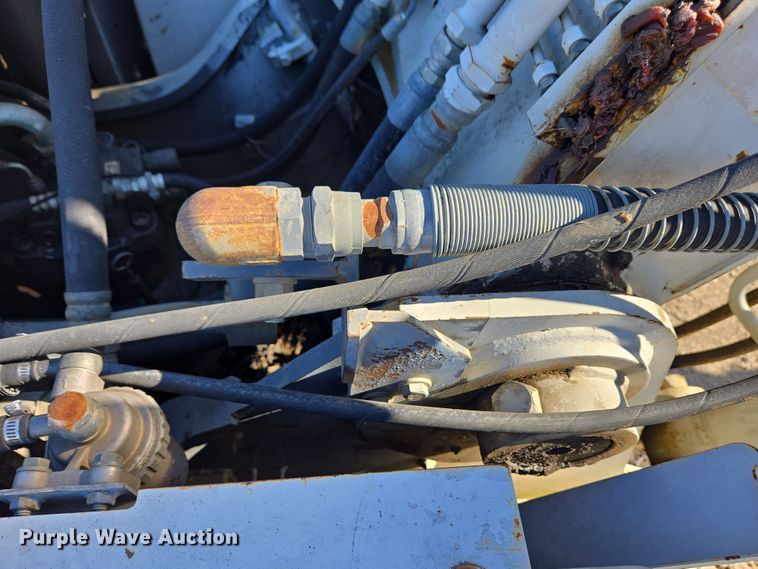 image for item EC4158 2006 Link-Belt 210 LX excavator