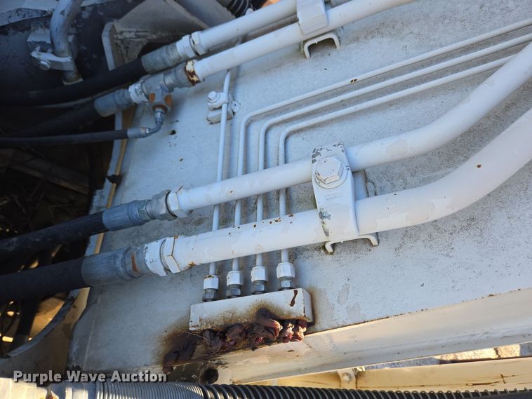 image for item EC4158 2006 Link-Belt 210 LX excavator