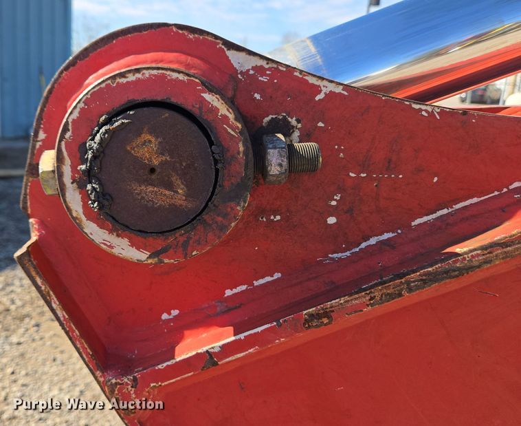 image for item EC4158 2006 Link-Belt 210 LX excavator