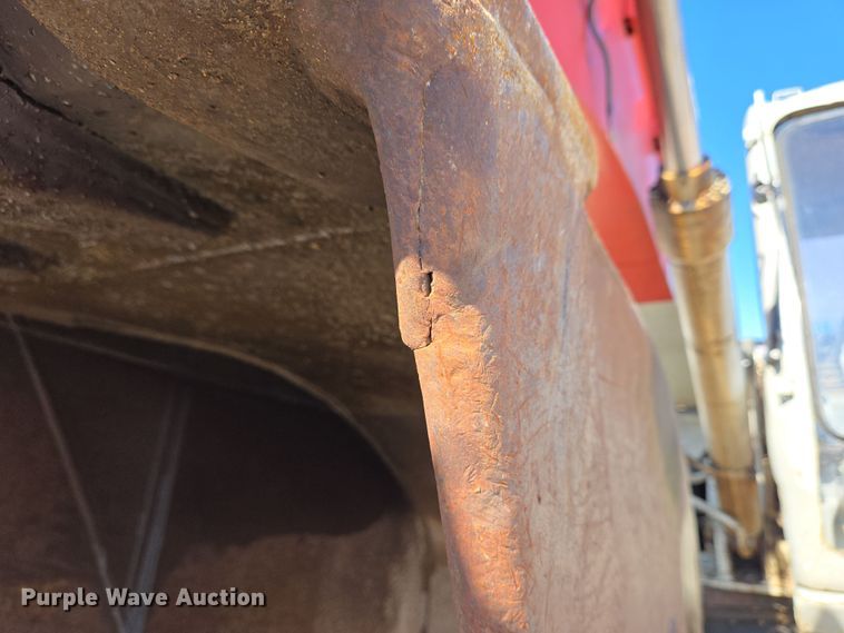 image for item EC4158 2006 Link-Belt 210 LX excavator