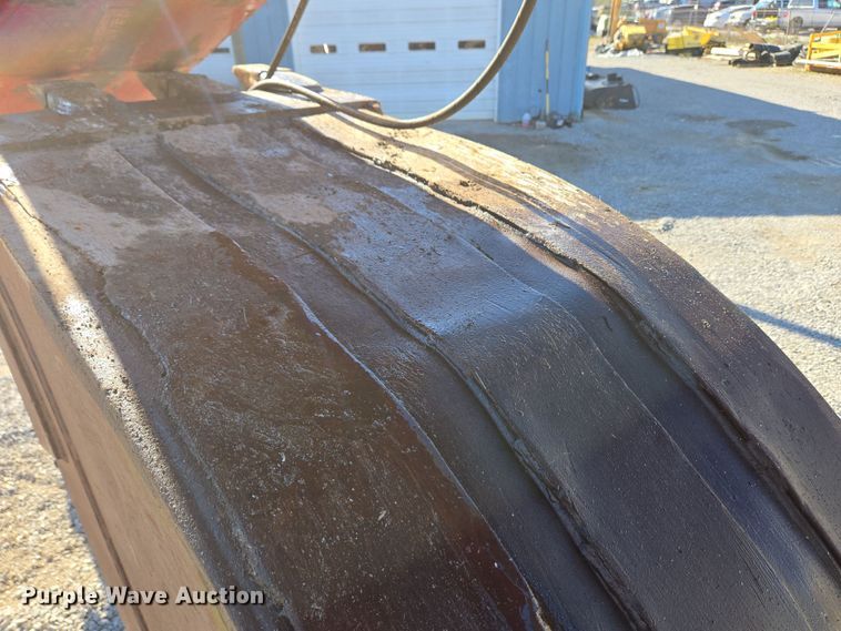 image for item EC4158 2006 Link-Belt 210 LX excavator