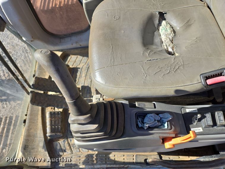 image for item EC4158 2006 Link-Belt 210 LX excavator