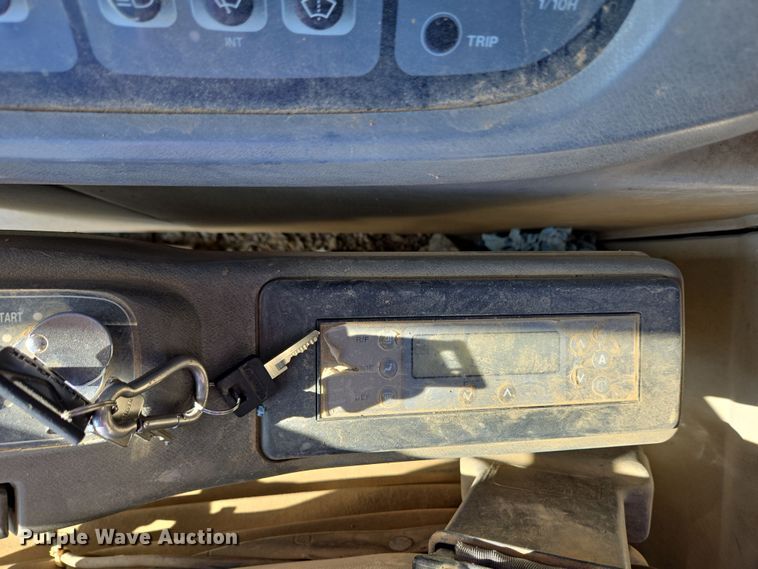 image for item EC4158 2006 Link-Belt 210 LX excavator