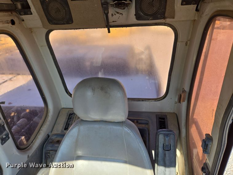 image for item EC4158 2006 Link-Belt 210 LX excavator