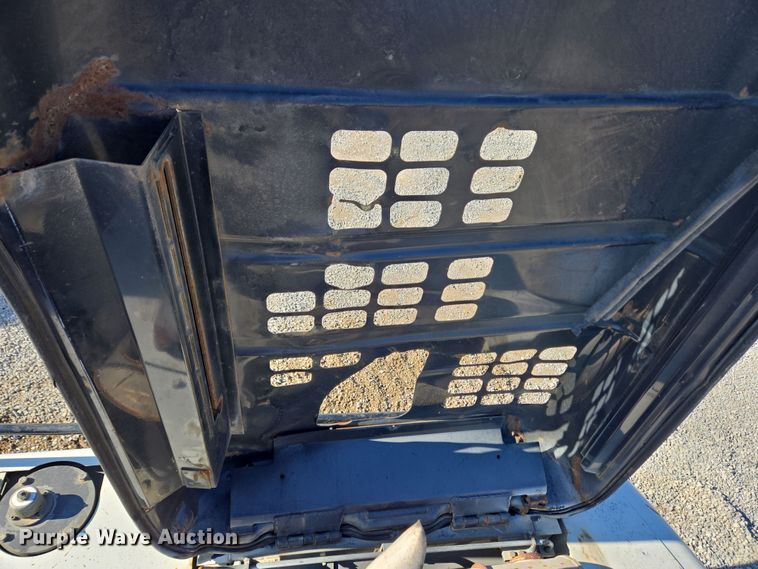 image for item EC4158 2006 Link-Belt 210 LX excavator