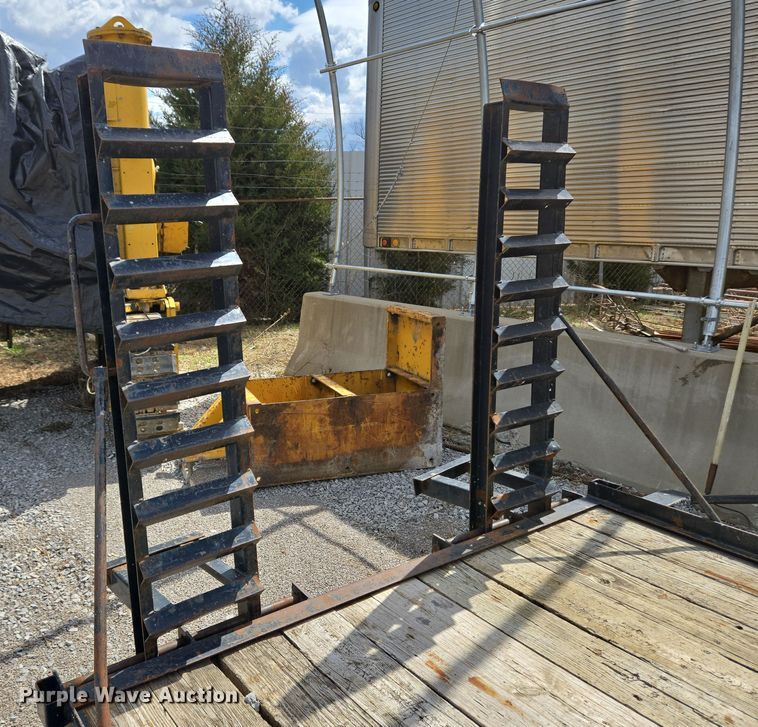 image for item EC4160 2016 Gato GT-XT equipment trailer