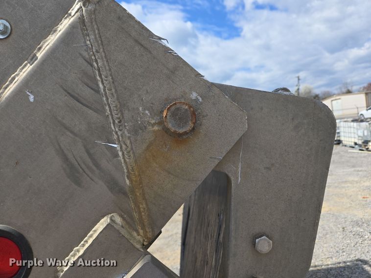 image for item EC4161 2005 GMC C6500 dump truck