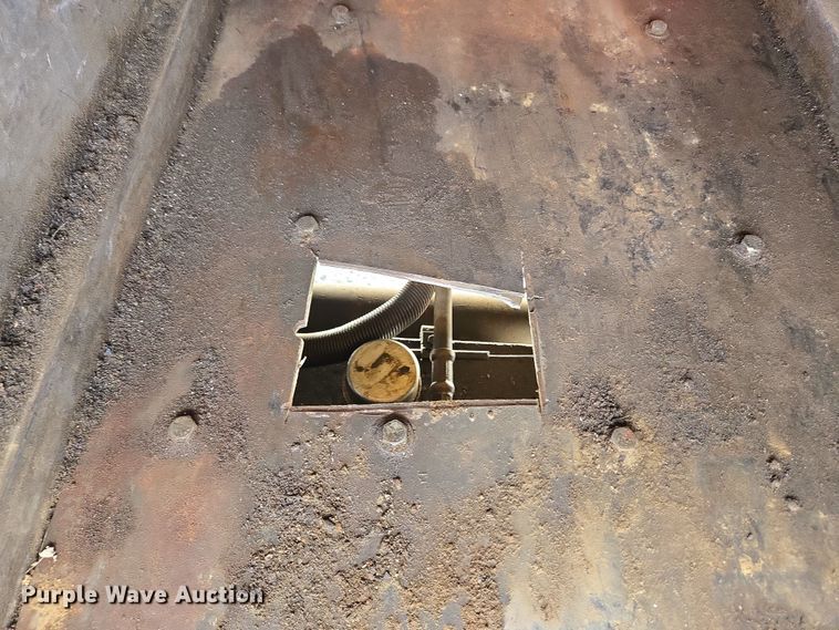 image for item EC4161 2005 GMC C6500 dump truck