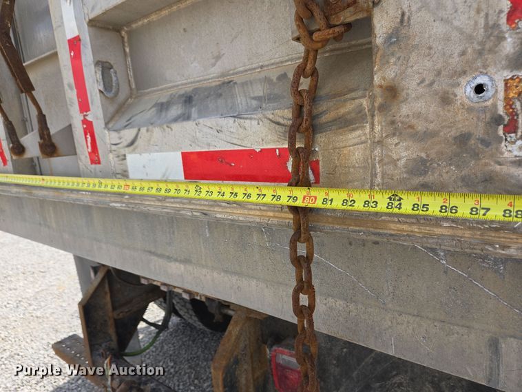 image for item EC4161 2005 GMC C6500 dump truck