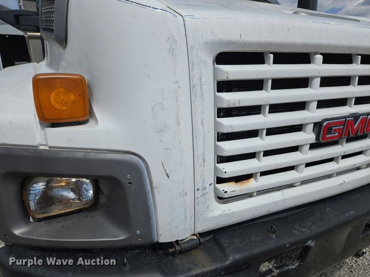 image for item EC4161 2005 GMC C6500 dump truck