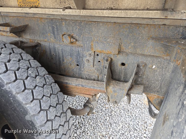 image for item EC4161 2005 GMC C6500 dump truck