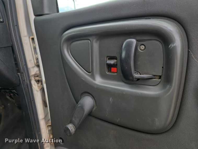 image for item EC4161 2005 GMC C6500 dump truck