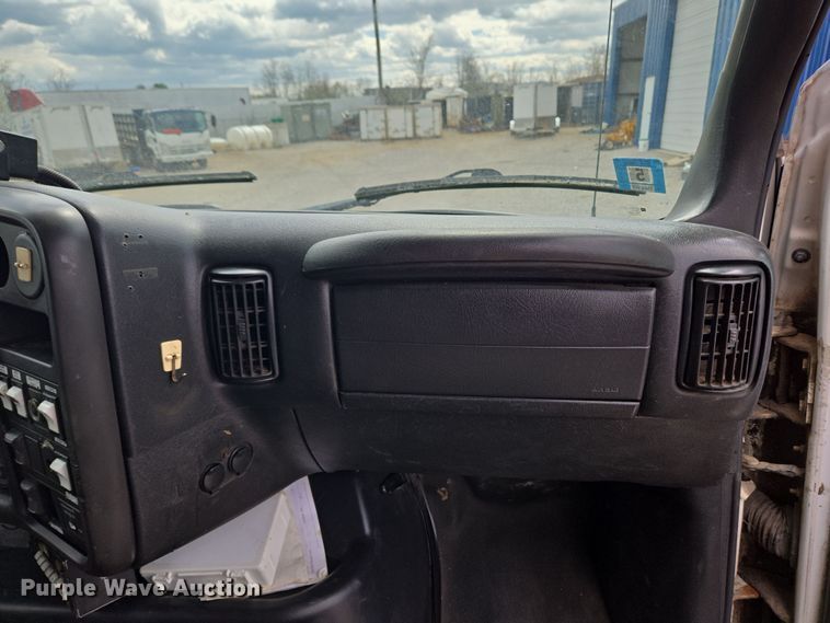 image for item EC4161 2005 GMC C6500 dump truck