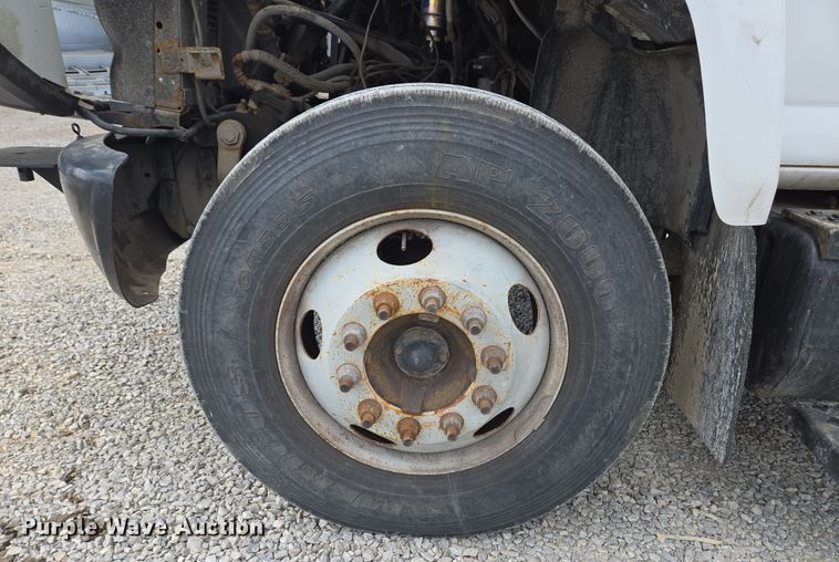 image for item EC4161 2005 GMC C6500 dump truck