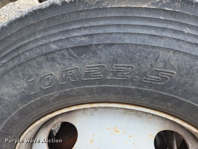 image for item EC4161 2005 GMC C6500 dump truck