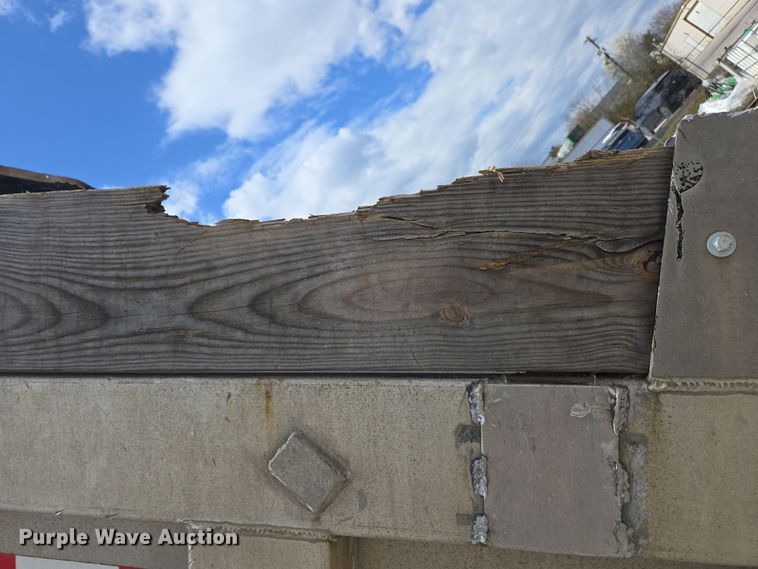 image for item EC4161 2005 GMC C6500 dump truck