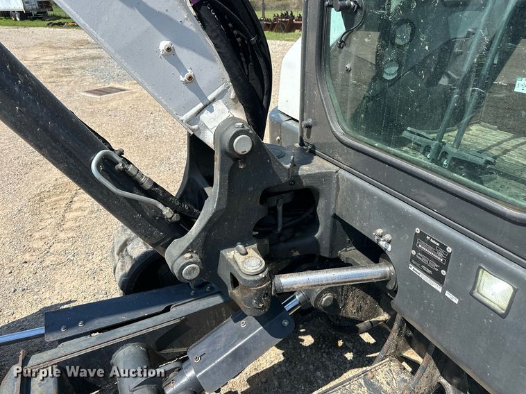 image for item ED2483 2021 Bobcat E60 mini excavator