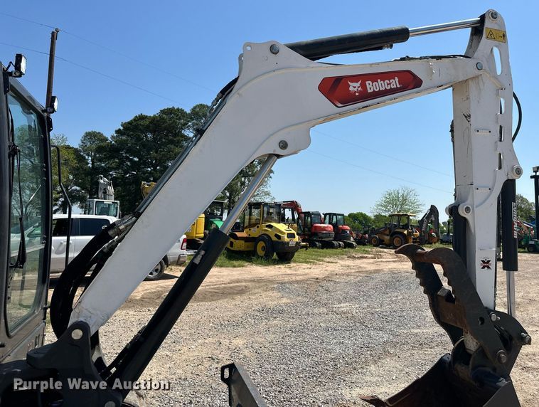image for item ED2483 2021 Bobcat E60 mini excavator