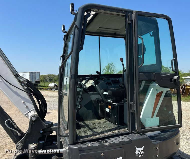 image for item ED2483 2021 Bobcat E60 mini excavator