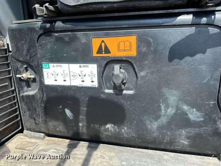 image for item ED2483 2021 Bobcat E60 mini excavator