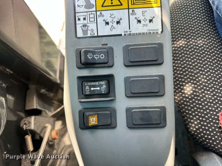 image for item ED2483 2021 Bobcat E60 mini excavator