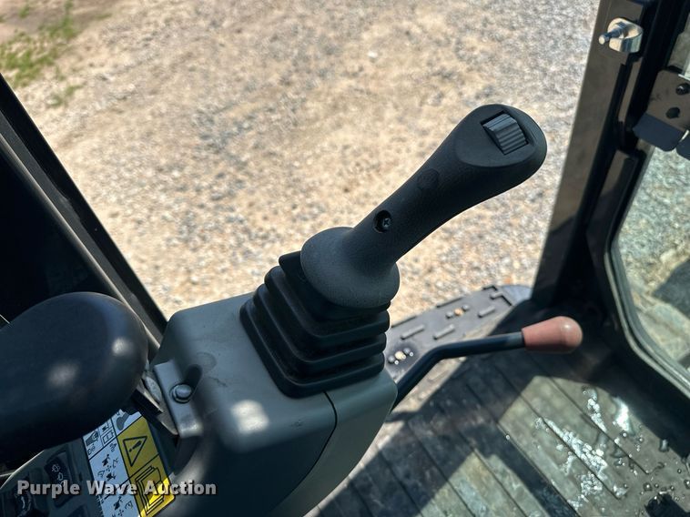 image for item ED2483 2021 Bobcat E60 mini excavator