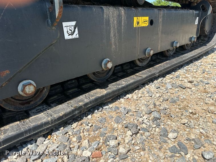 image for item ED2483 2021 Bobcat E60 mini excavator