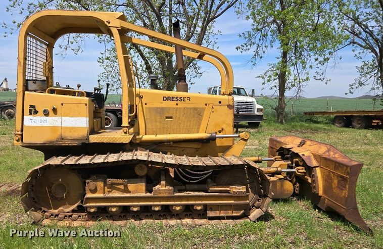 image for item ED2522 1994 Dresser TD9H dozer