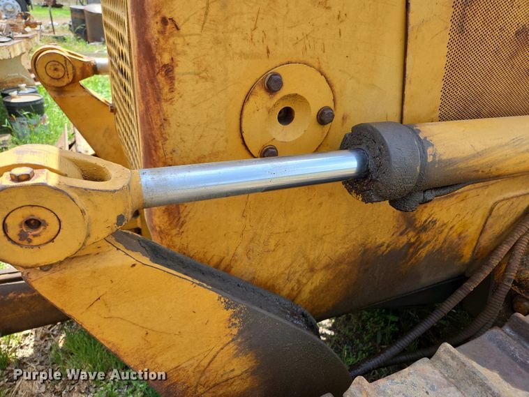 image for item ED2522 1994 Dresser TD9H dozer