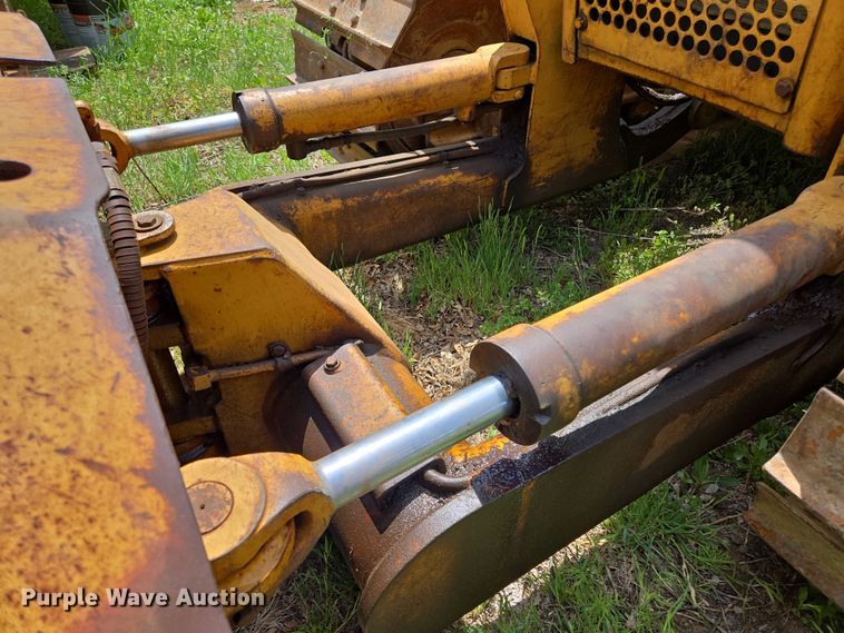 image for item ED2522 1994 Dresser TD9H dozer