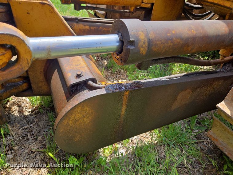 image for item ED2522 1994 Dresser TD9H dozer