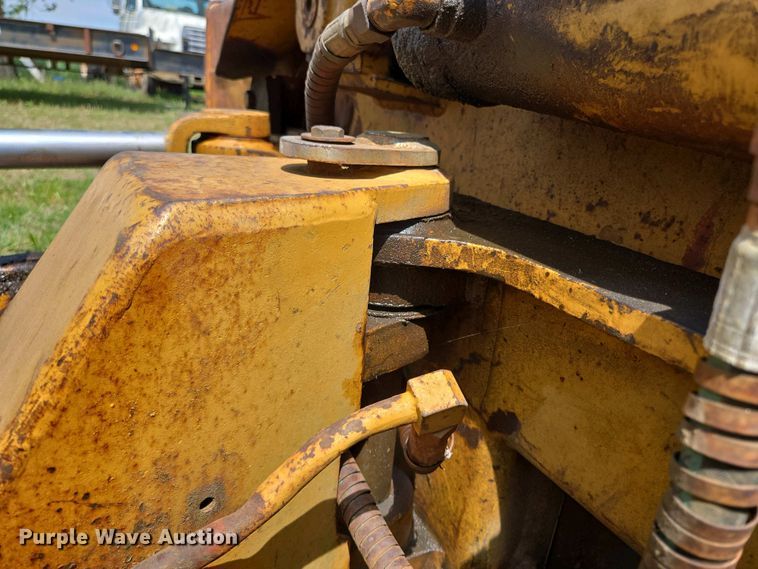 image for item ED2522 1994 Dresser TD9H dozer