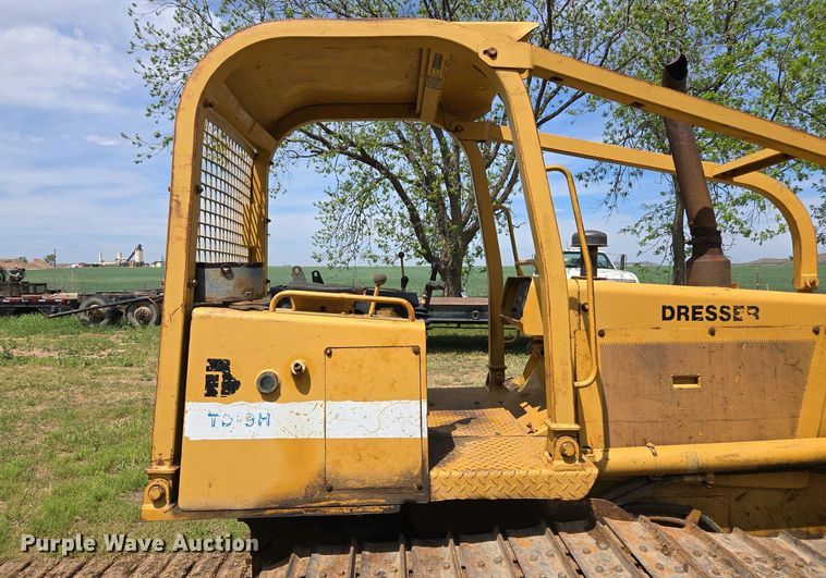 image for item ED2522 1994 Dresser TD9H dozer