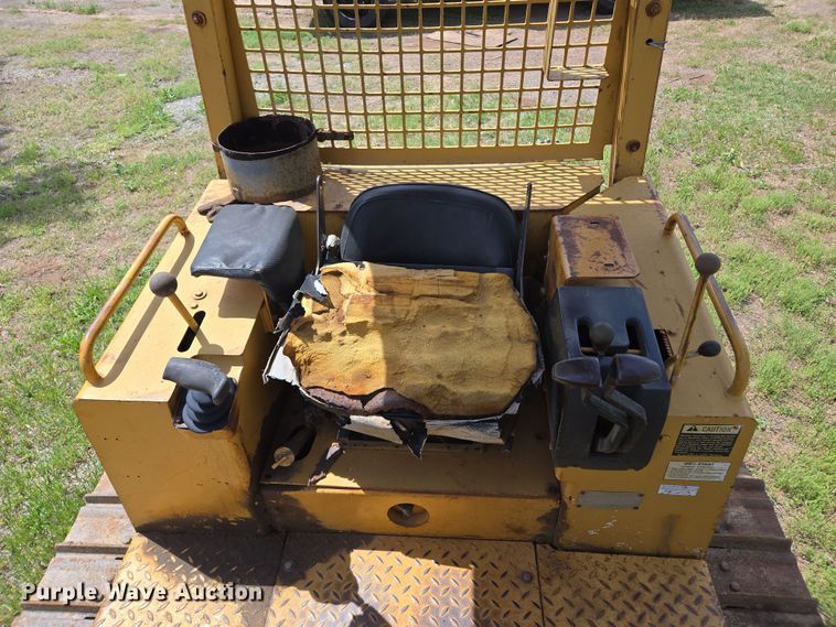 image for item ED2522 1994 Dresser TD9H dozer