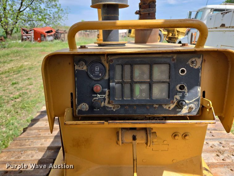 image for item ED2522 1994 Dresser TD9H dozer