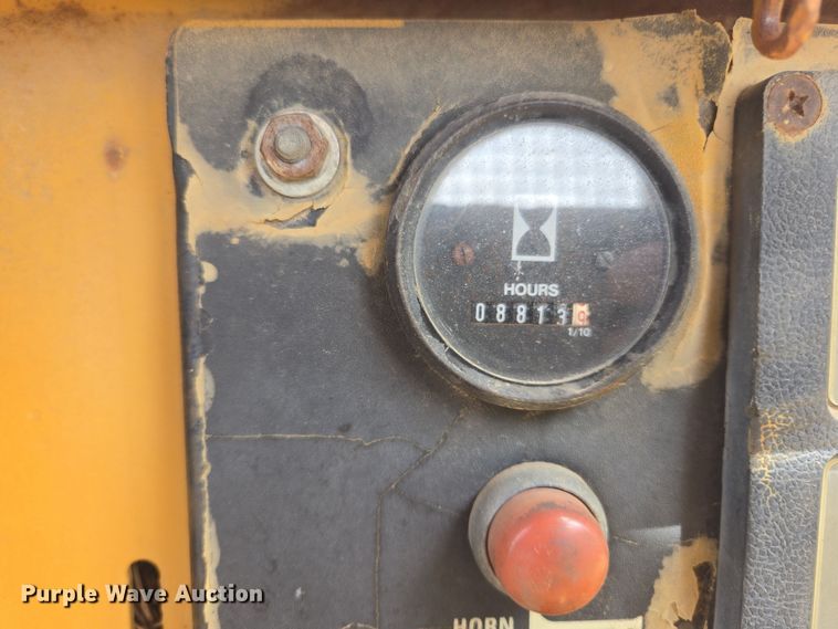 image for item ED2522 1994 Dresser TD9H dozer