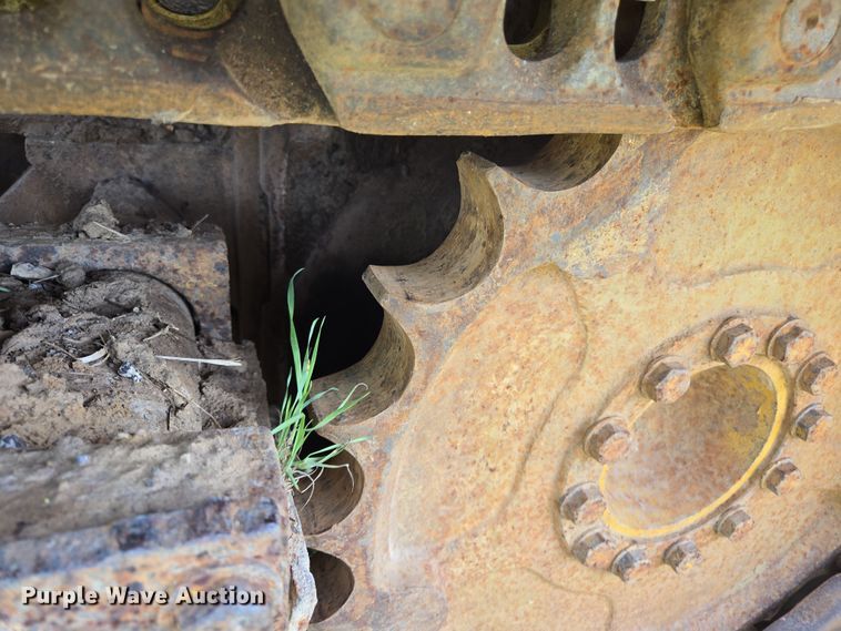 image for item ED2522 1994 Dresser TD9H dozer