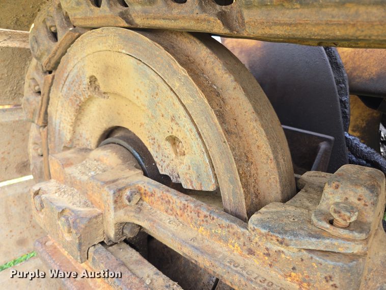 image for item ED2522 1994 Dresser TD9H dozer