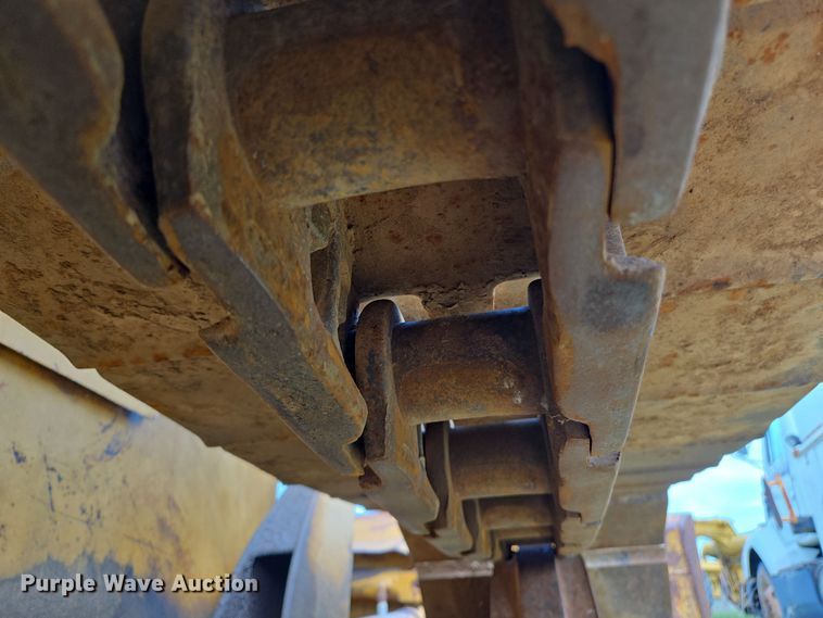 image for item ED2522 1994 Dresser TD9H dozer