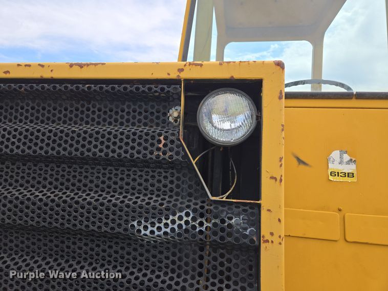 image for item ED2523 1977 Caterpillar 613B elevating scraper